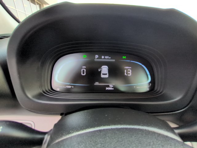 Used 2024 Hyundai Venue SEL FWD image 19