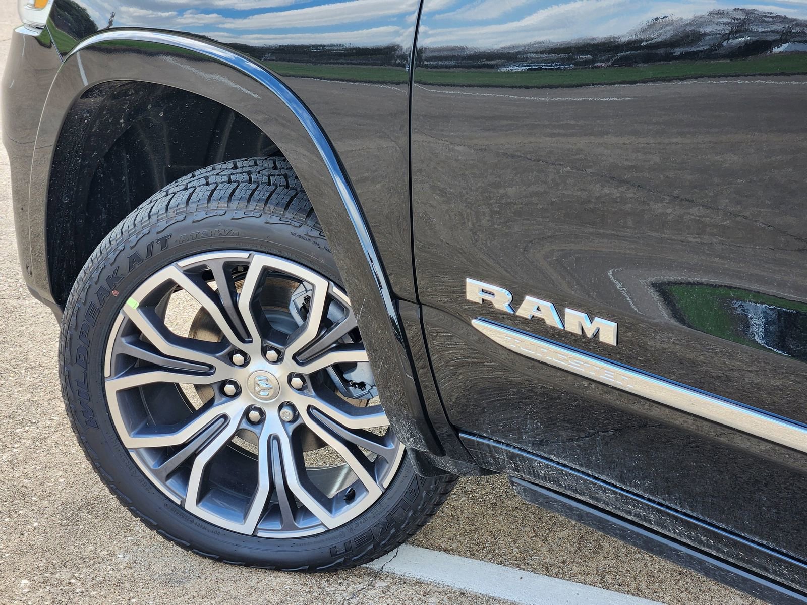 New 2026 RAM 1500 Tungsten w/ Off Road Group AWD/4WD image 17