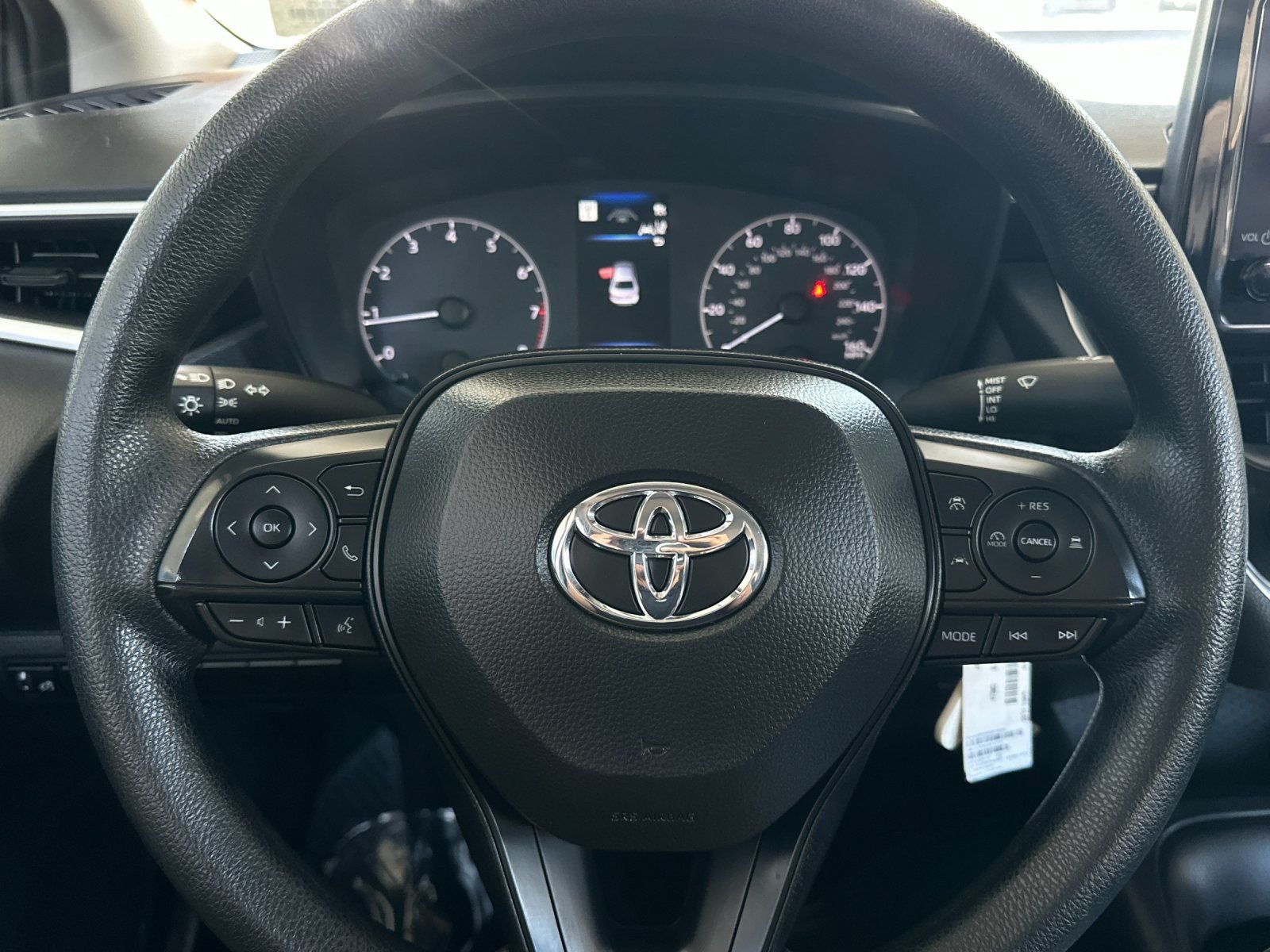 Used 2025 Toyota Corolla LE FWD image 19