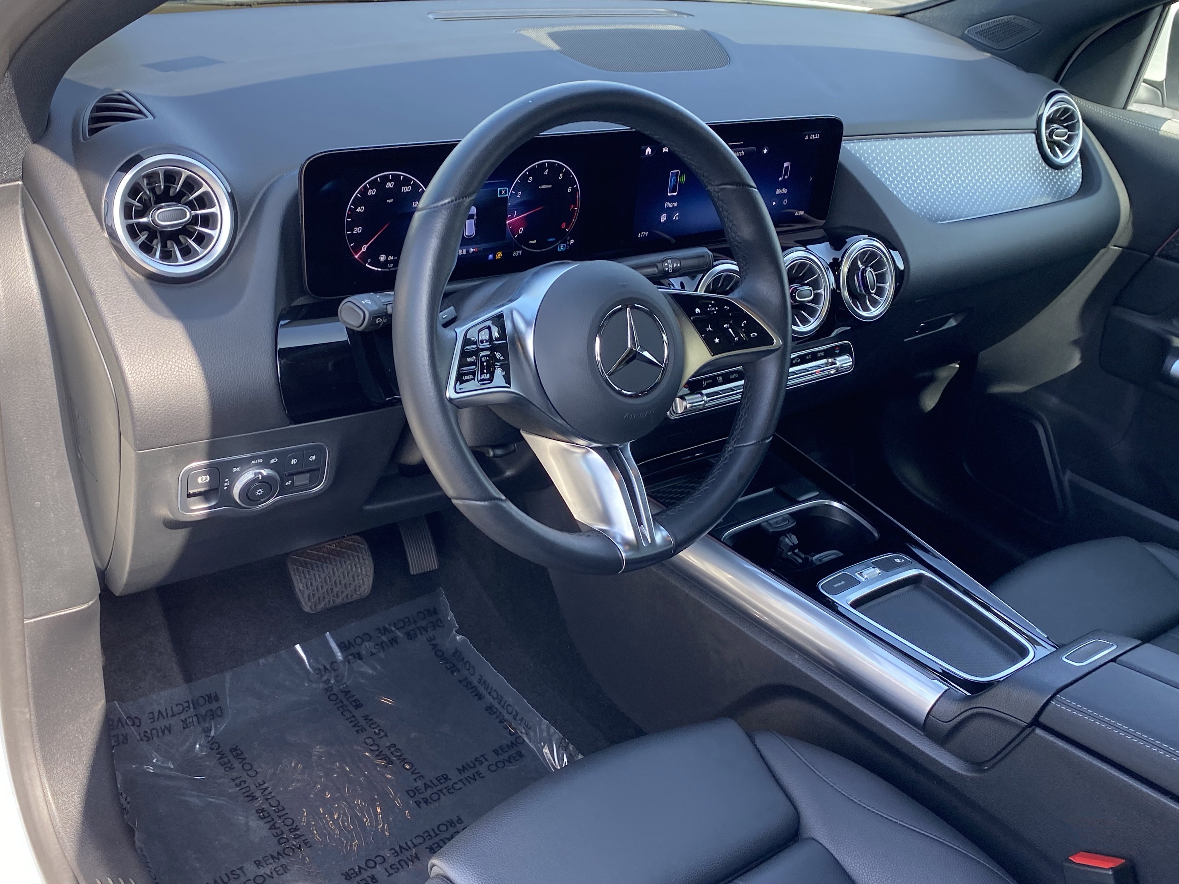 Used 2025 Mercedes-Benz GLA 250 4MATIC image 14