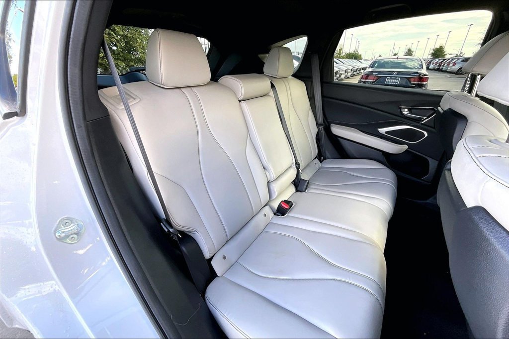 Used 2025 Acura RDX SH-AWD image 32