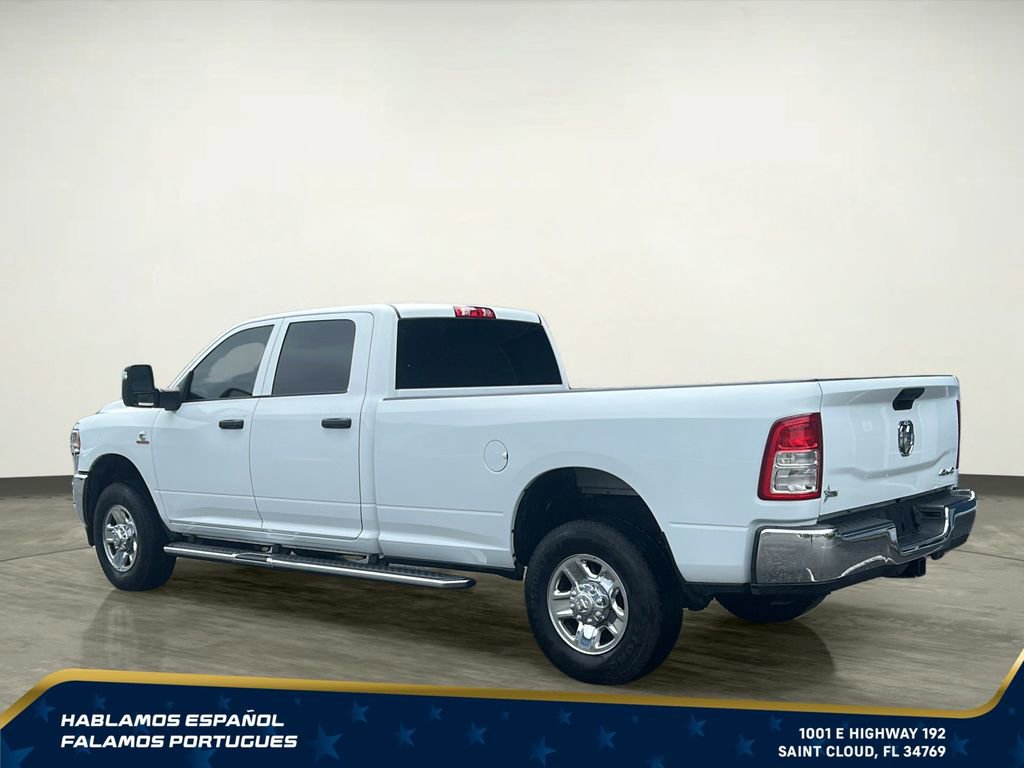 Used 2024 RAM 3500 Tradesman w/ Chrome Appearance Group AWD/4WD image 4