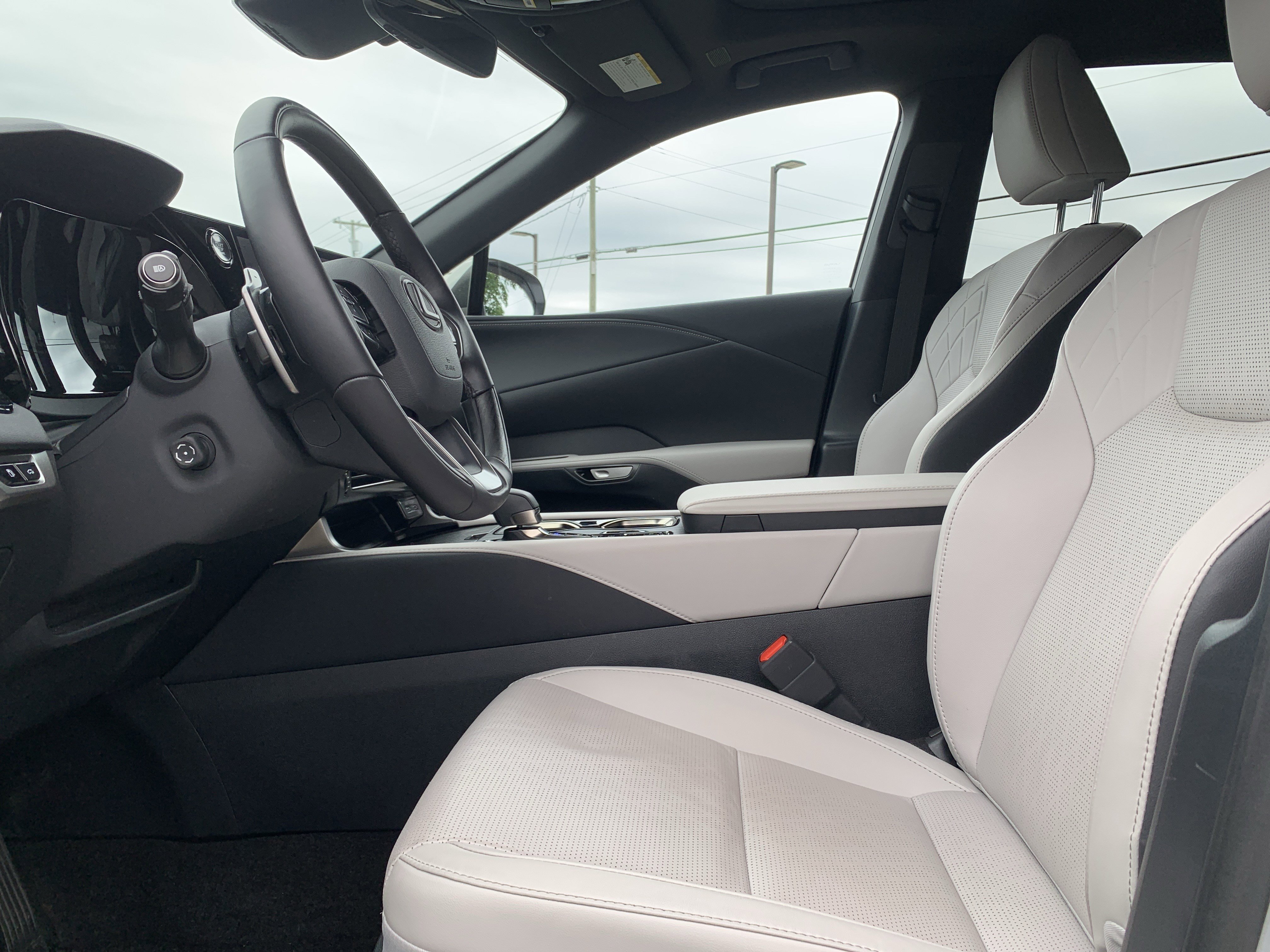 Certified 2025 Lexus RX 350 Premium Plus w/ Accessory Package (Z1) FWD image 16