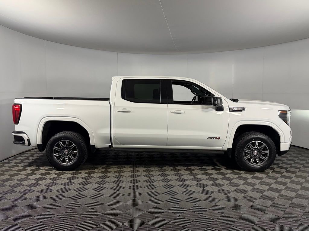 Used 2024 GMC Sierra 1500 AT4 w/ Technology Package AWD/4WD image 8
