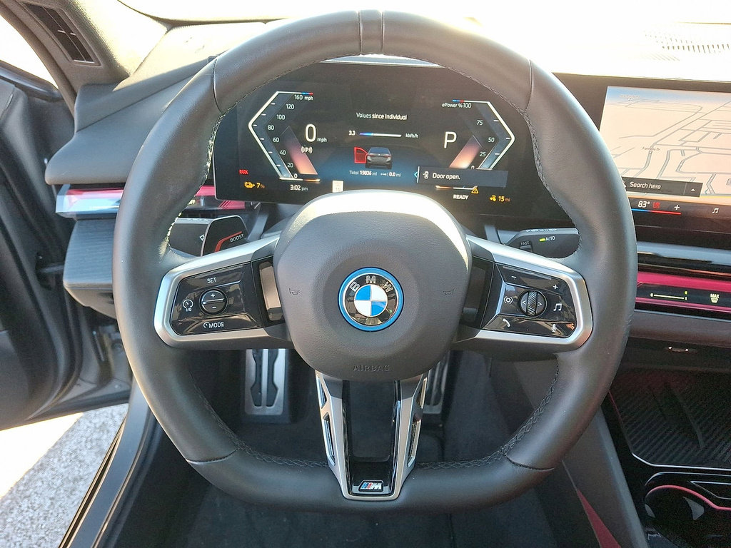 Used 2025 BMW i5 xDrive40 w/ M Sport Package image 16