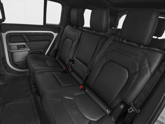 New 2025 Land Rover Defender 130 X-Dynamic SE AWD/4WD image 9