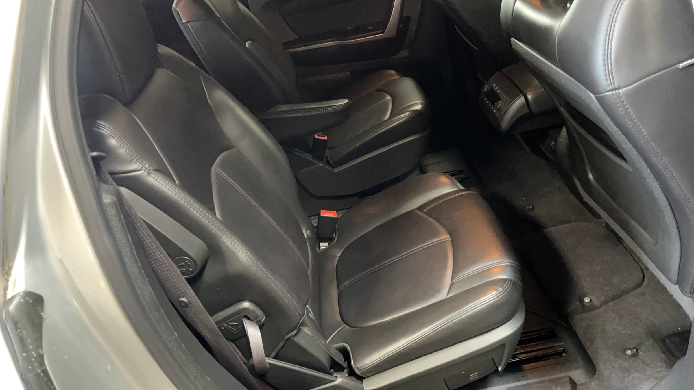 Used 2012 GMC Acadia SLT image 20