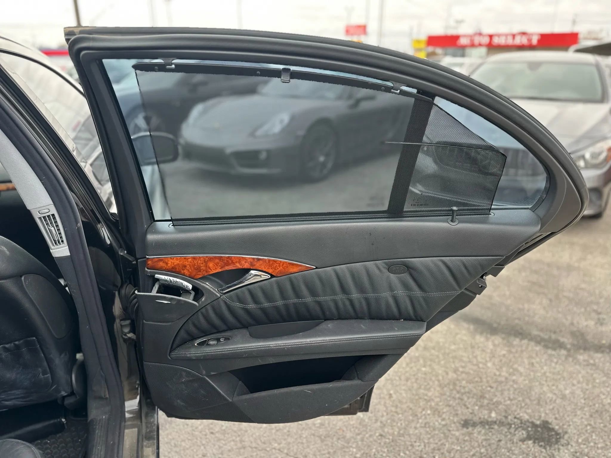 Used 2005 Mercedes-Benz E 500 Sedan image 22