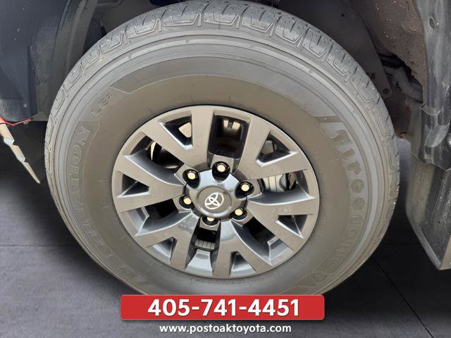 Used 2024 Toyota Tacoma Limited w/ Limited Package (LT) AWD/4WD image 25