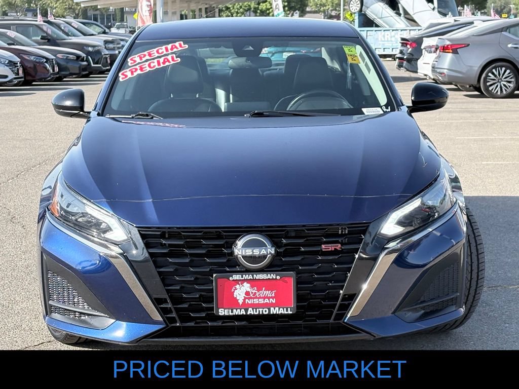 Used 2024 Nissan Altima 2.5 SR FWD image 3