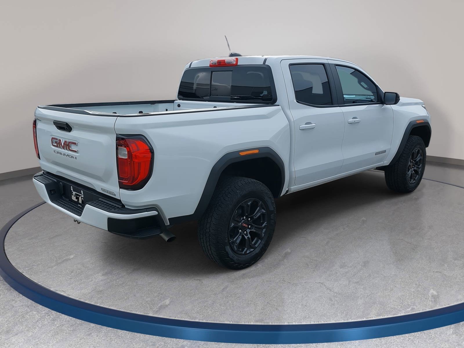 Used 2024 GMC Canyon Elevation w/ Convenience Package image 5