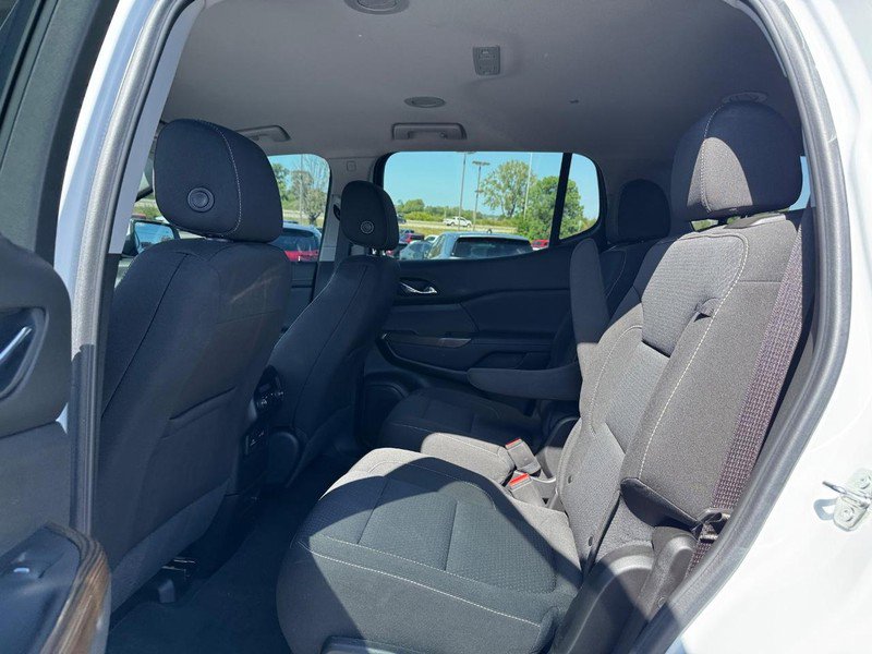 Certified 2023 GMC Acadia SLE w/ Driver Convenience Package image 10