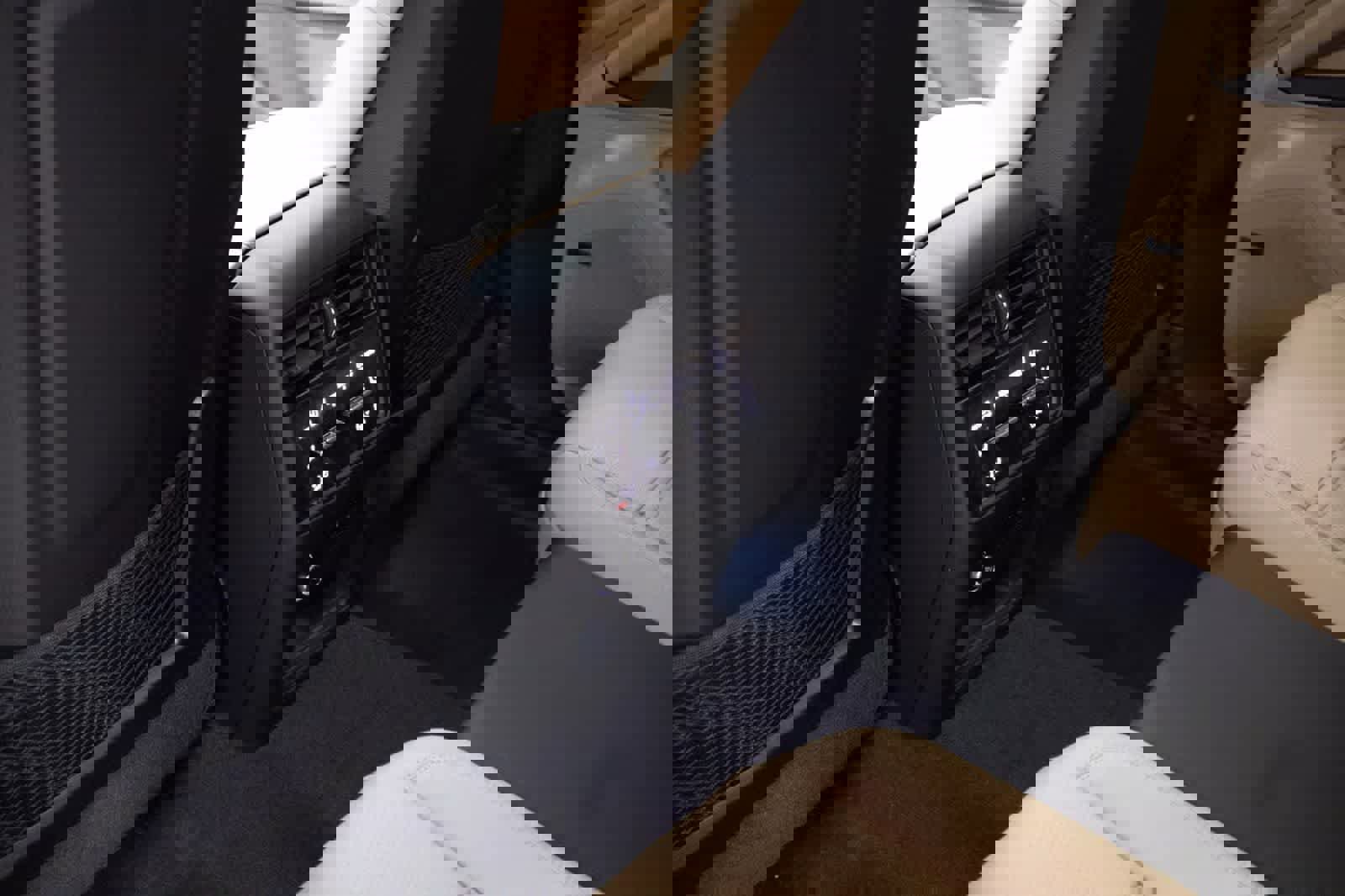 Certified 2025 Porsche Cayenne Coupe image 35