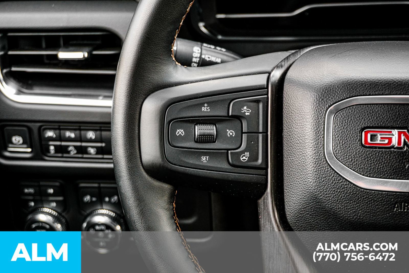 Used 2024 GMC Yukon XL AT4 w/ Technology Package image 33