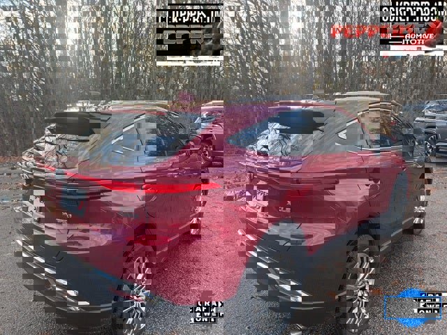 Used 2022 Toyota Venza XLE image 6