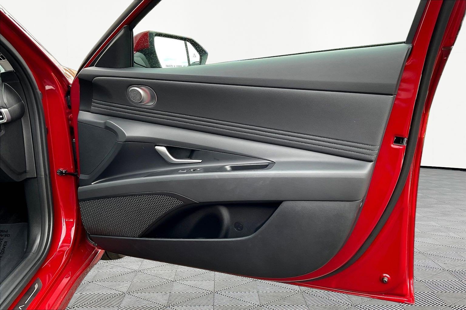 Certified 2025 Hyundai Elantra SEL FWD image 28