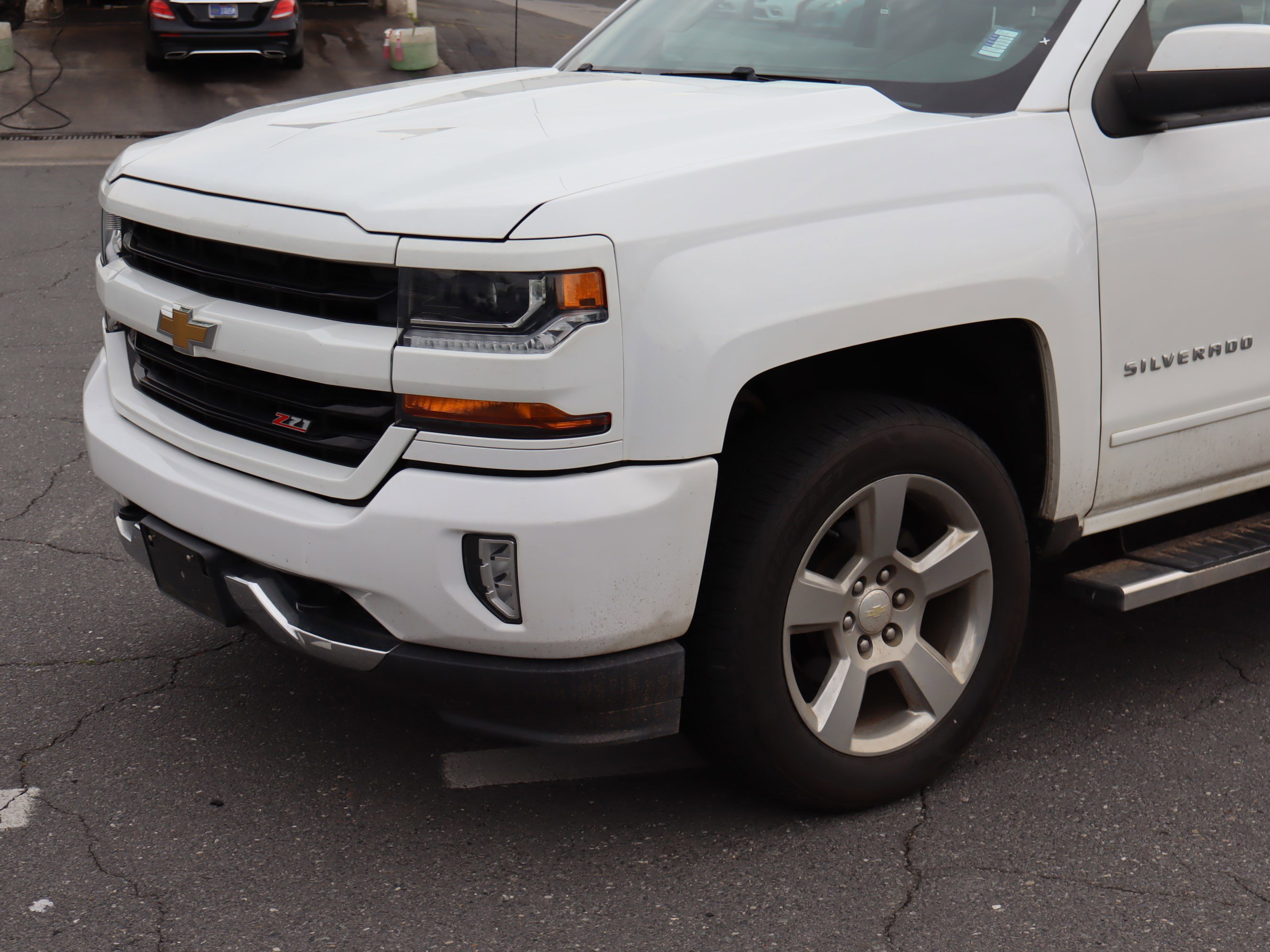 Used 2018 Chevrolet Silverado 1500 LT w/ All Star Edition AWD/4WD image 17