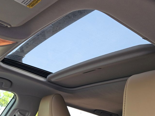 Used 2020 Toyota RAV4 Limited image 14