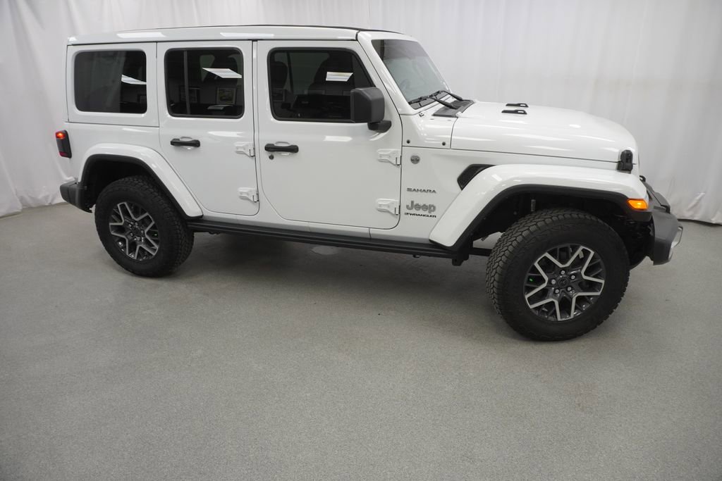 Used 2024 Jeep Wrangler Sahara w/ Technology Group image 9