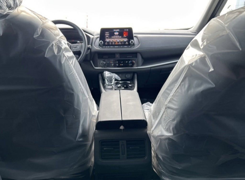 Certified 2025 Nissan Rogue S image 20