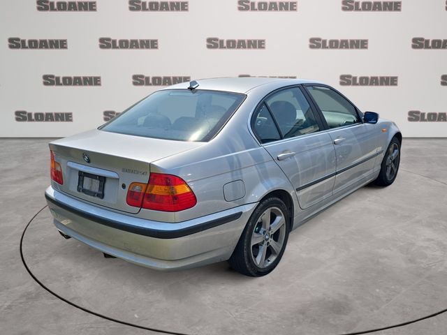 Used 2004 BMW 330xi Sedan AWD/4WD image 3