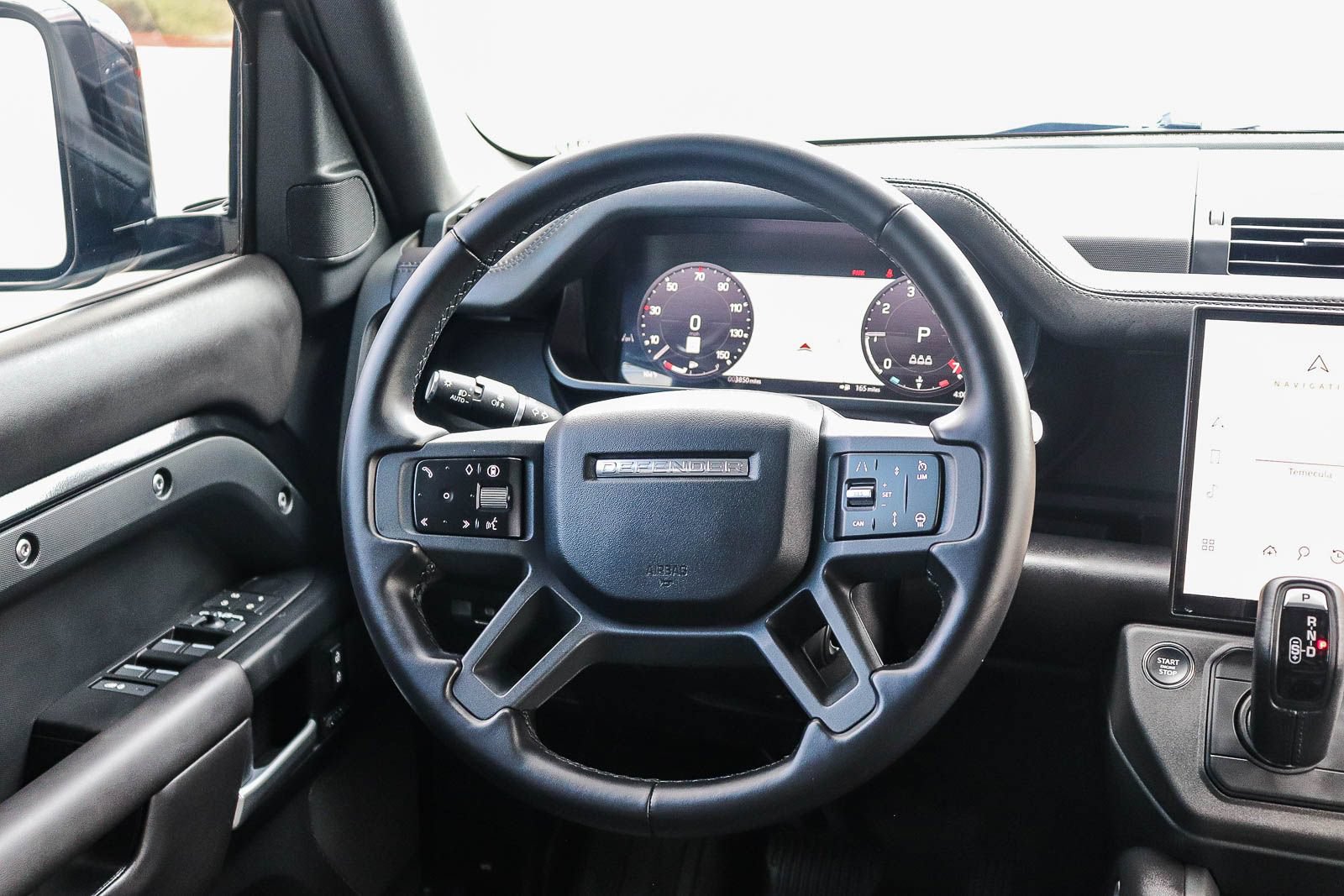 Used 2026 Land Rover Defender 110 X-Dynamic SE AWD/4WD image 18