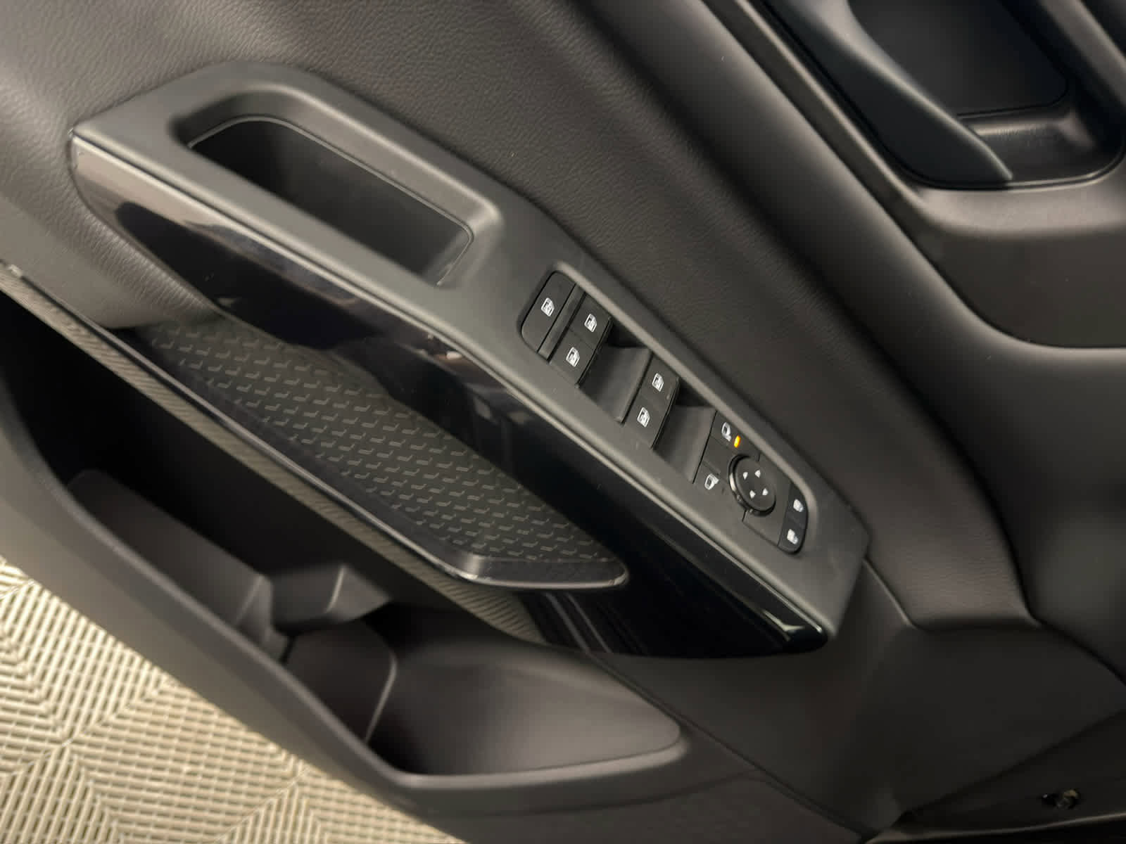 New 2026 Nissan Pathfinder SV image 24