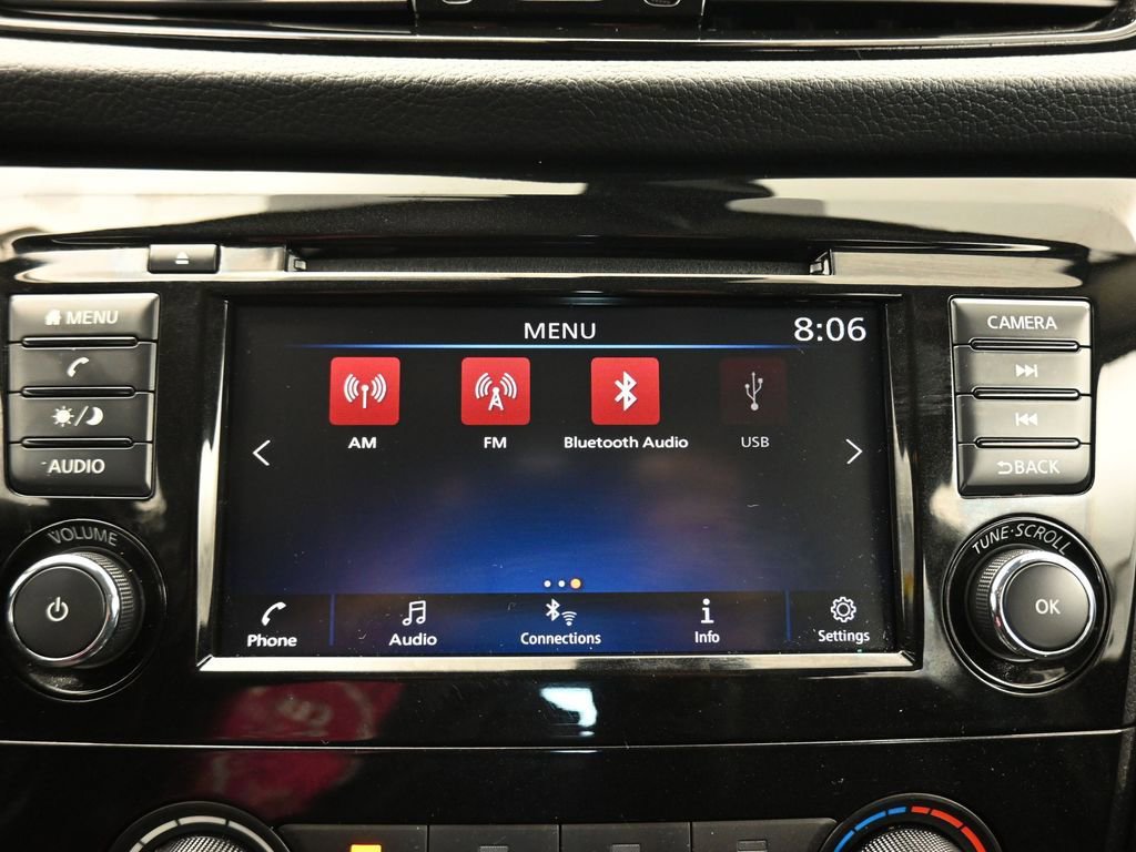 Used 2022 Nissan Rogue Sport S image 17