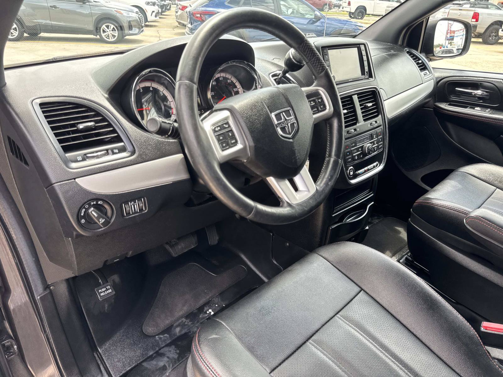 Used 2016 Dodge Grand Caravan R/T w/ Safety Sphere Group FWD image 20