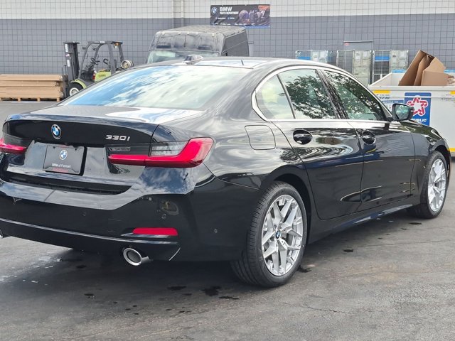 New 2026 BMW 330i Sedan w/ Convenience Package RWD image 2