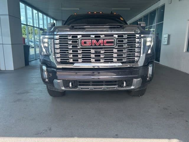 Used 2025 GMC Sierra 2500 Denali w/ Denali Reserve Package image 7