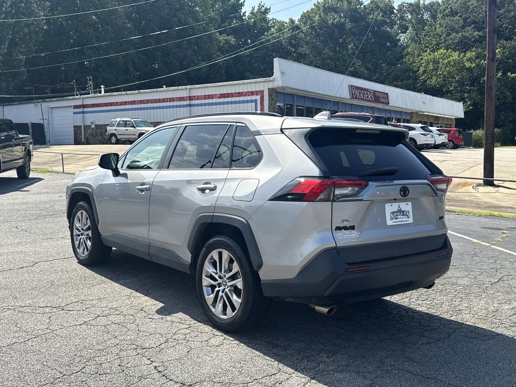 Used 2021 Toyota RAV4 XLE Premium FWD image 5