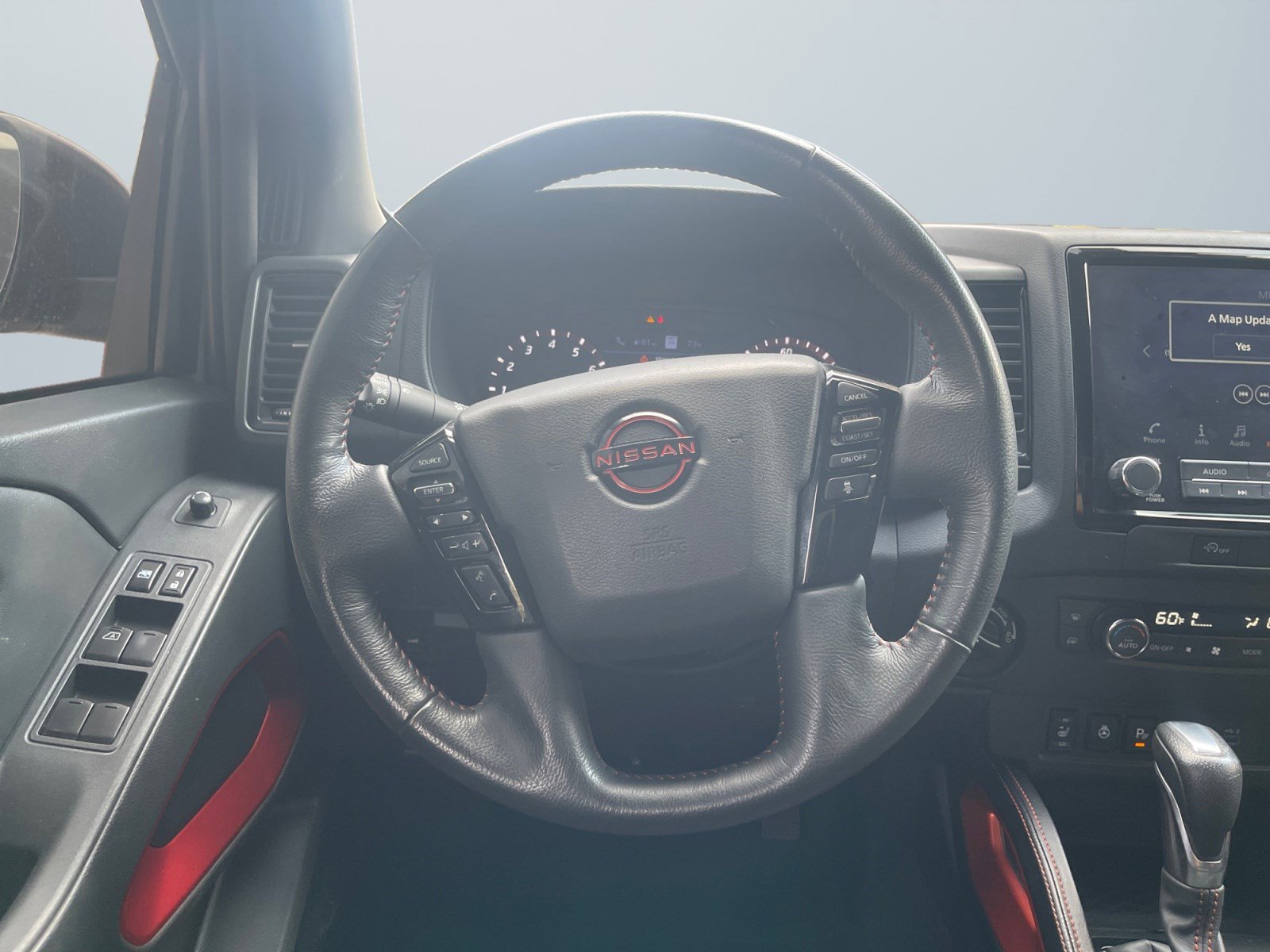 Used 2023 Nissan Frontier PRO-4X w/ Pro Convenience Package image 13