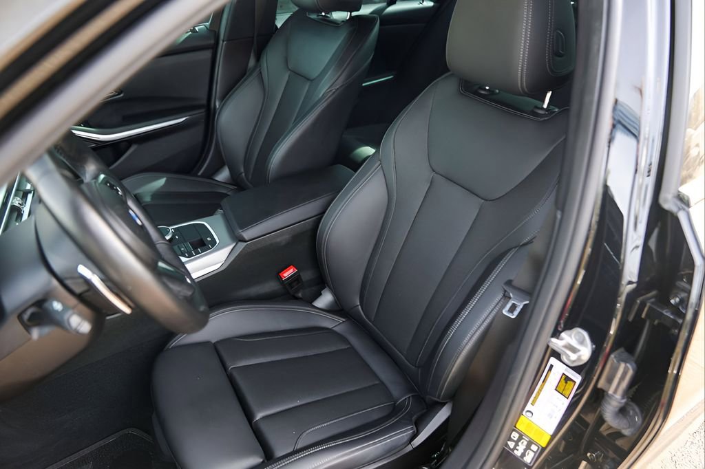 Used 2023 BMW M340i xDrive w/ Premium Package image 7