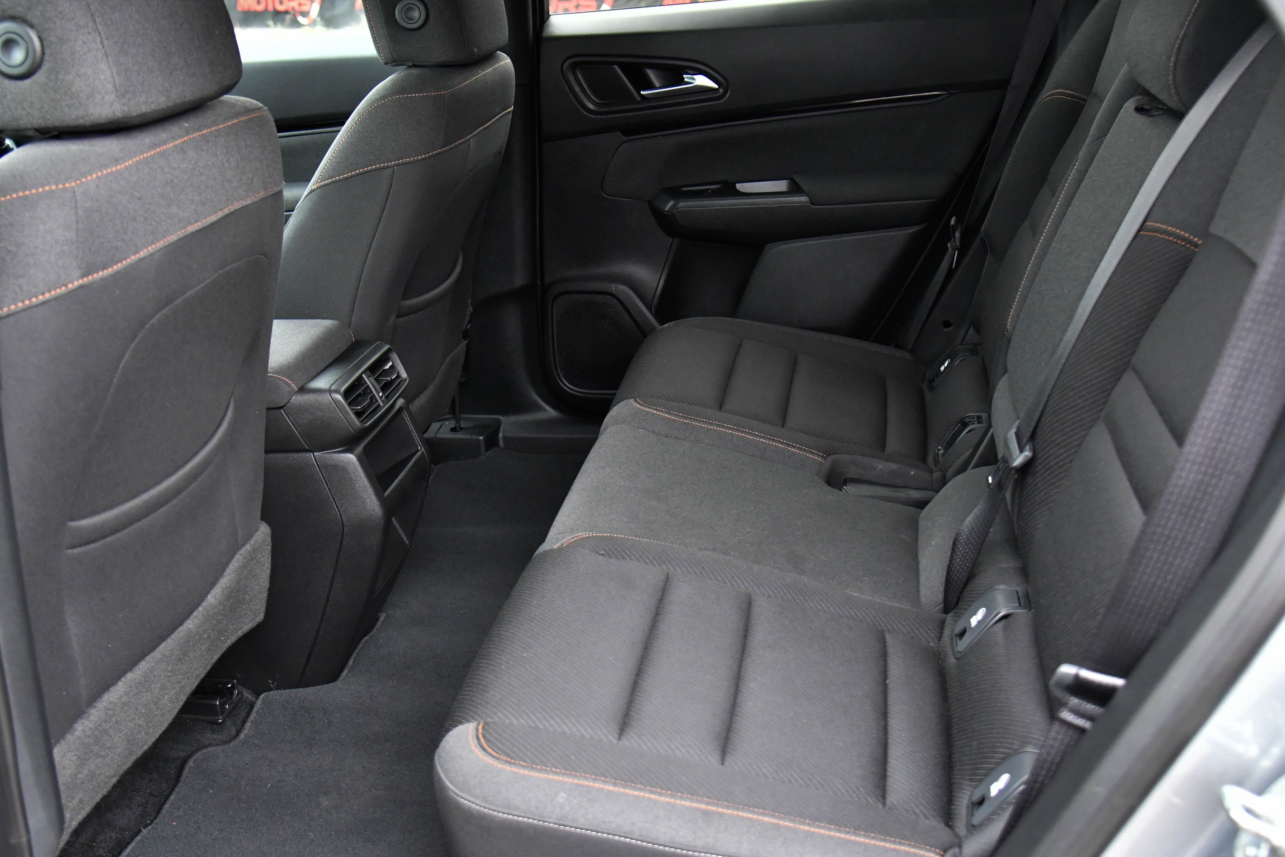 Used 2024 Honda Prologue EX image 37