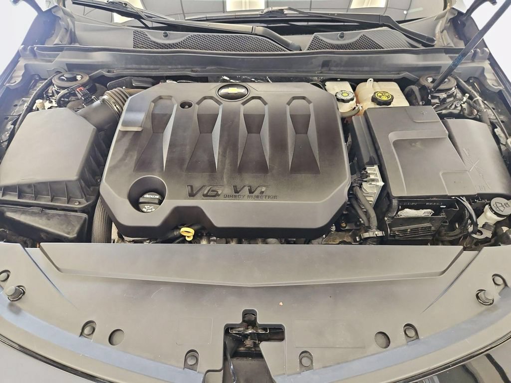 Used 2019 Chevrolet Impala LT FWD image 31