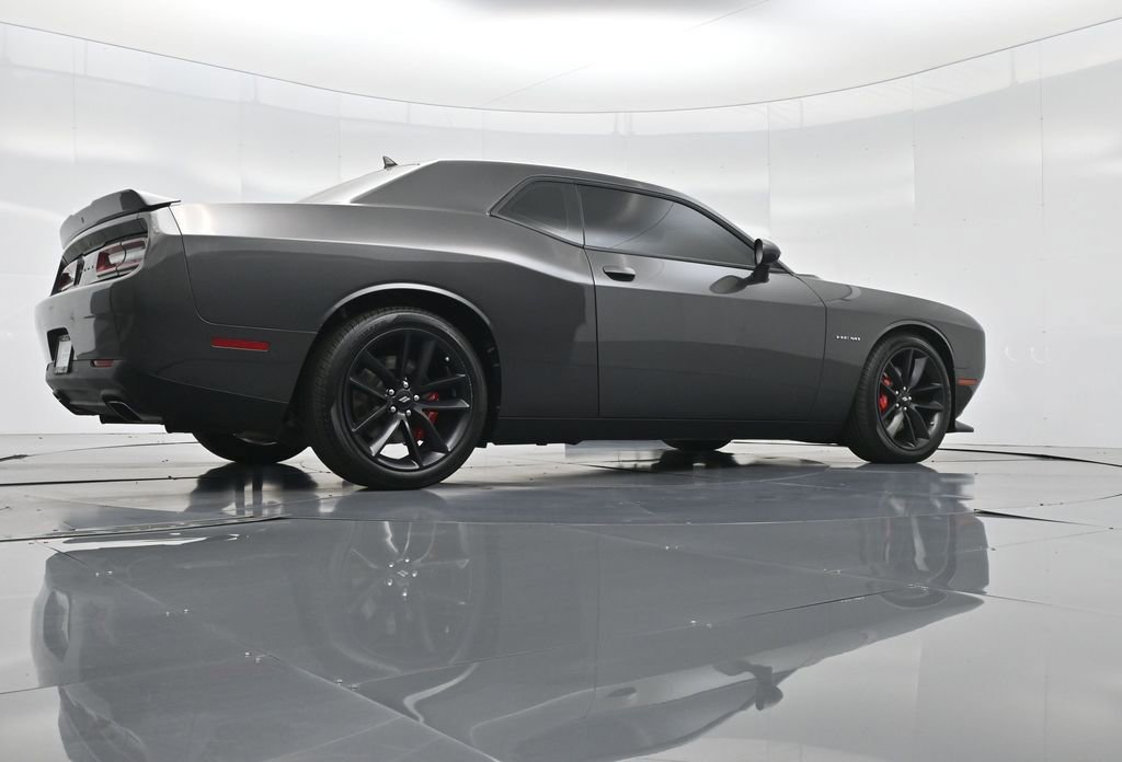 Used 2022 Dodge Challenger R/T w/ Performance Handling Group image 53