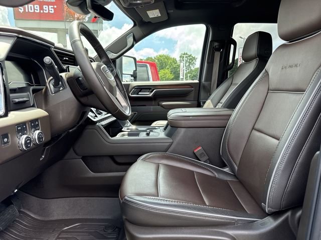 Used 2025 GMC Sierra 2500 Denali w/ Denali Reserve Package AWD/4WD image 13