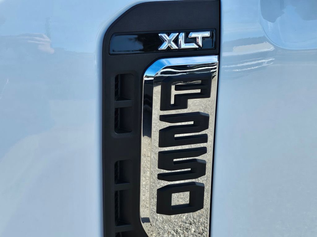 New 2026 Ford F250 XLT w/ FX4 Off-Road Package image 27