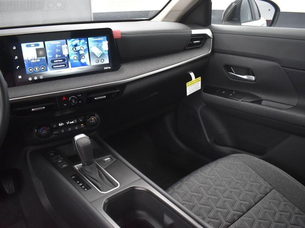 New 2026 Nissan Kicks SV w/ SV Premium Package image 32