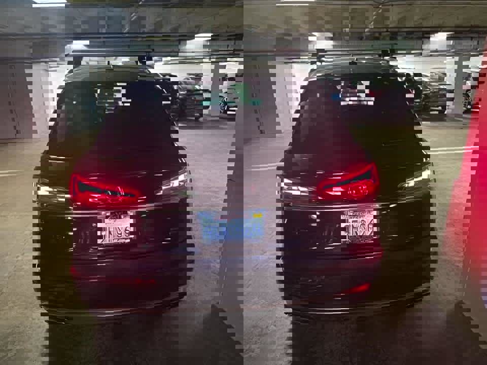 Used 2023 Audi Q5 e Premium w/ Convenience Package image 8