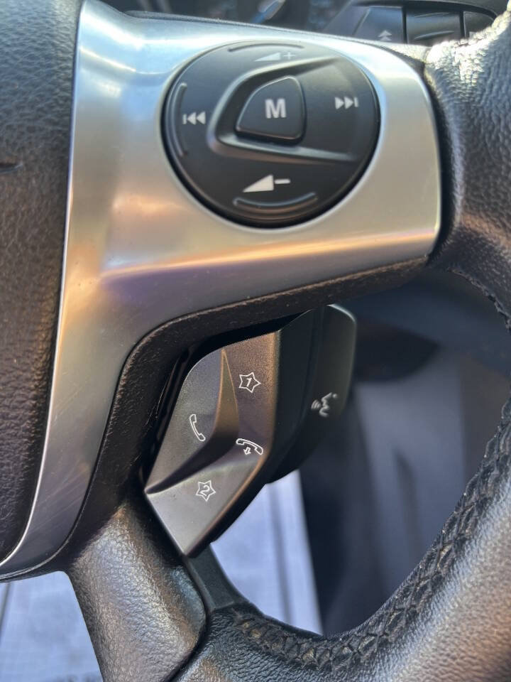 Used 2012 Ford Focus Titanium FWD image 25