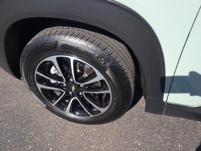 Used 2025 Chevrolet TrailBlazer LT w/ Convenience Package FWD image 14