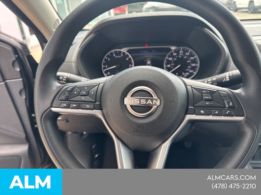 Used 2024 Nissan Sentra SV FWD image 17