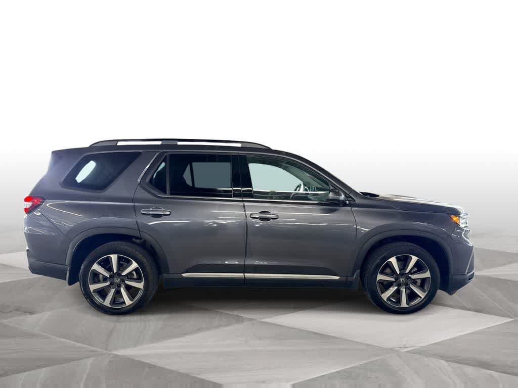 Used 2024 Honda Pilot Touring image 9