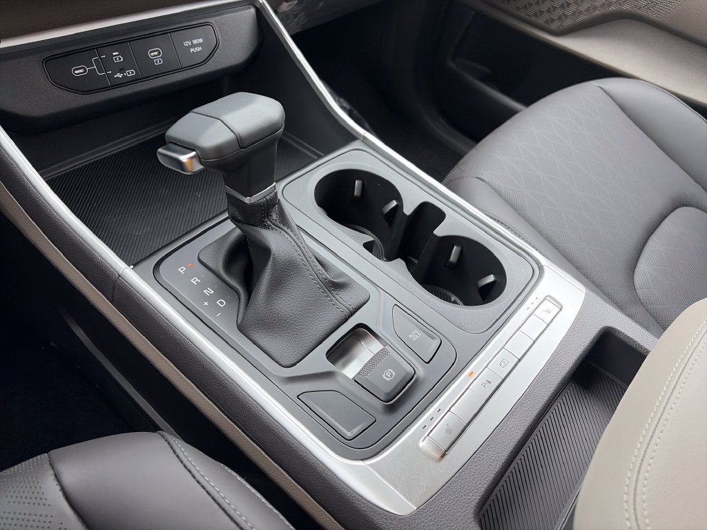 New 2027 Kia Carnival FWD image 21