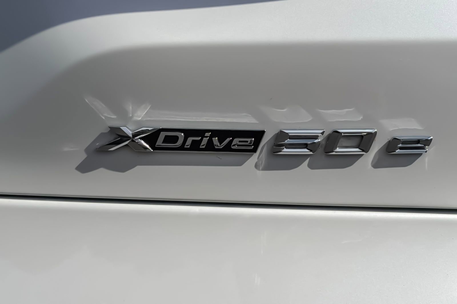 Used 2024 BMW X5 xDrive50e w/ Premium Package image 41