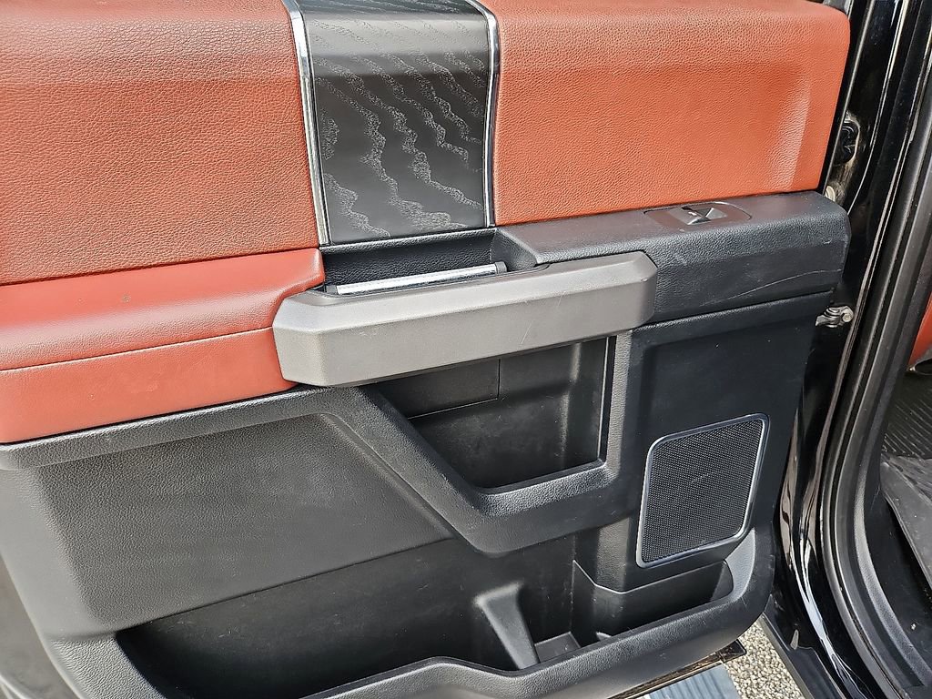 Used 2018 Ford F150 Platinum w/ Equipment Group 701A Luxury AWD/4WD image 17