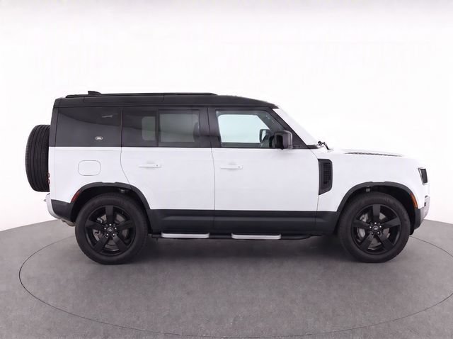 Used 2023 Land Rover Defender 130 SE AWD/4WD image 8