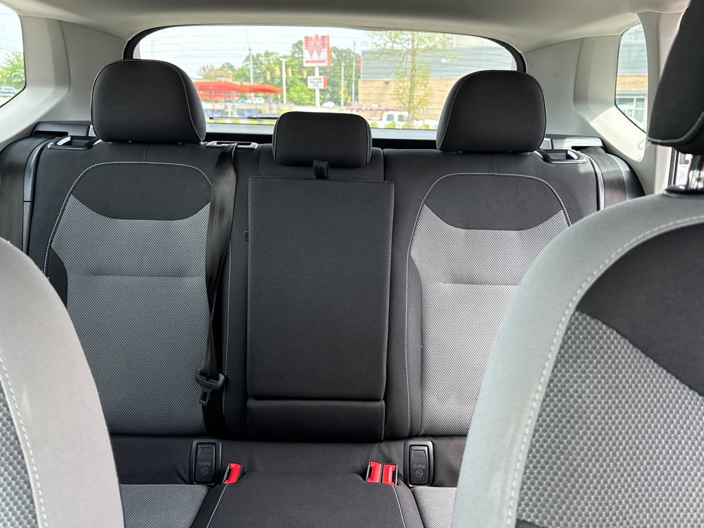 Used 2022 Volkswagen Taos S image 28